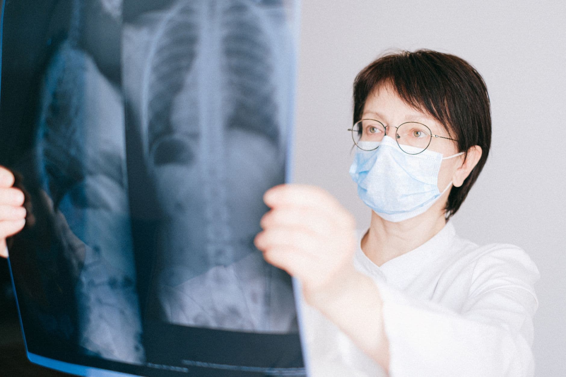 AI's Self-Doubt: The Key to Saving Lives